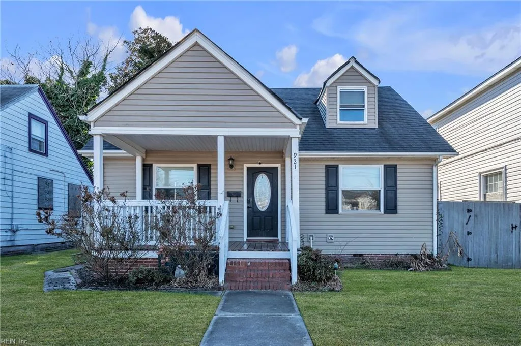 921 Blair ST, Portsmouth — 3 bed Residential, 1,600 sqft