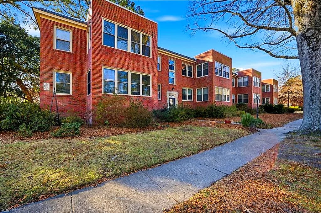 1505 Meads RD #A2, Norfolk — 2 bed Residential, 1,367 sqft