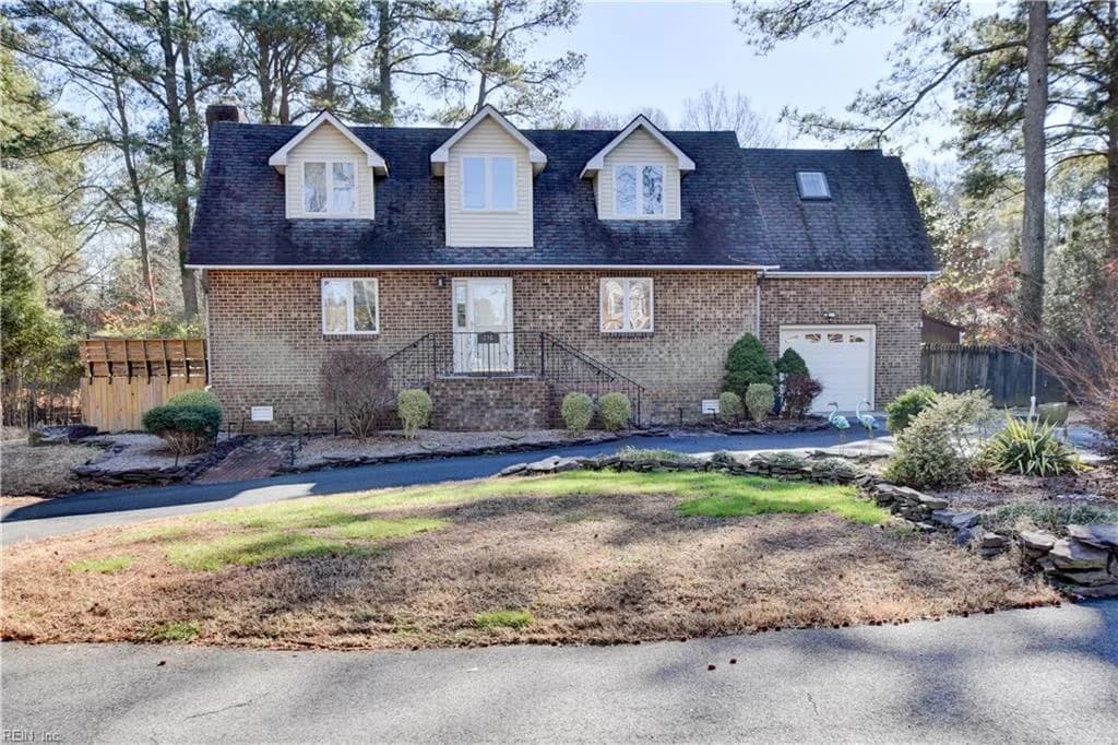 246 Hunts Neck RD, POQUOSON VA 23662 - Photo 2