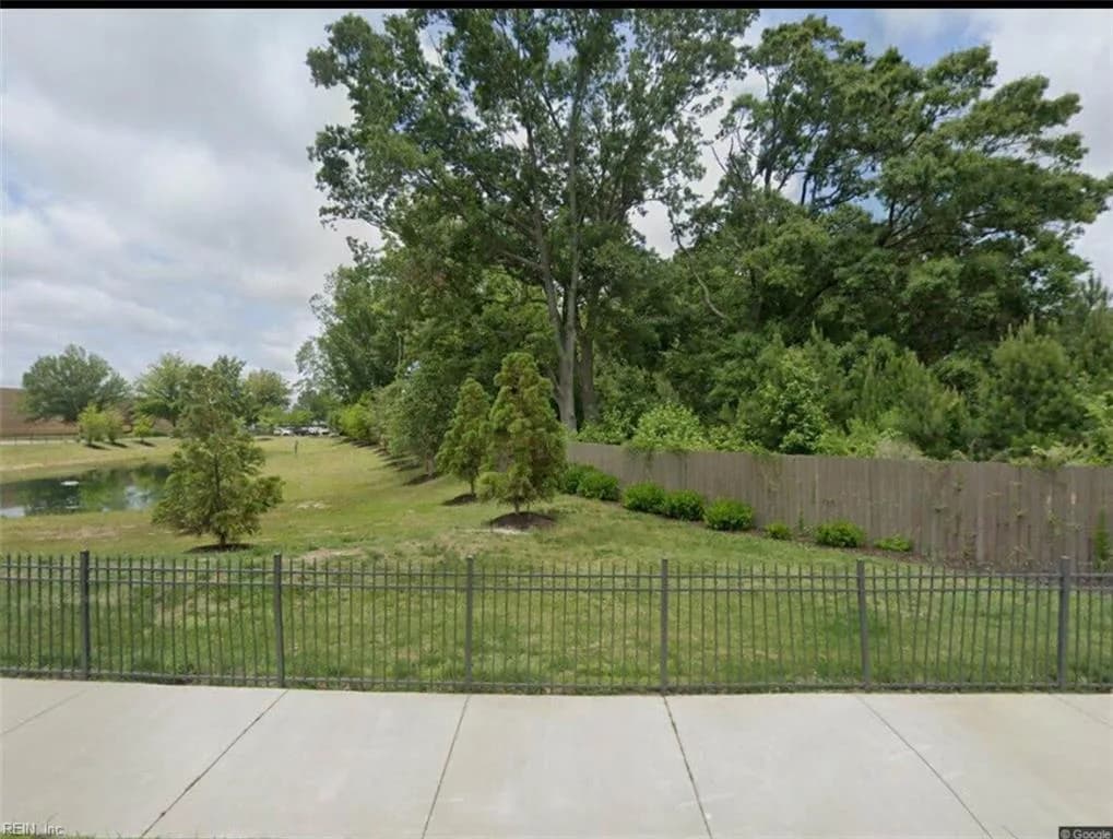175 Pine Chapel RD, HAMPTON VA 23666 - Photo 2