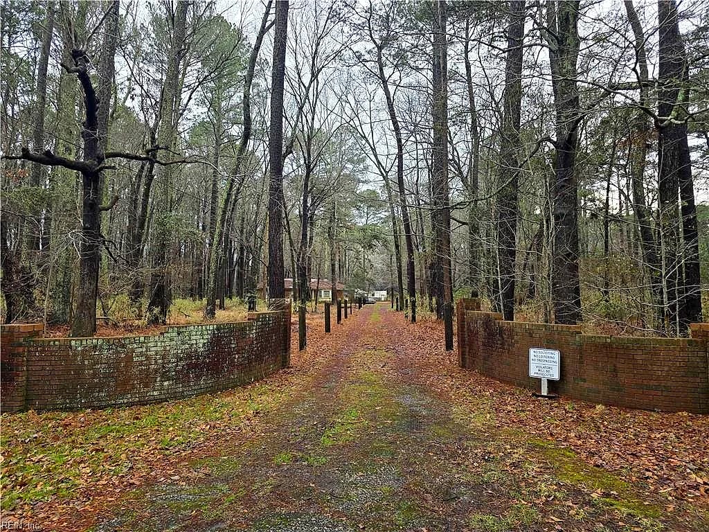 5533 Willow Lake RD, Chesapeake — 3 bed Residential, 1,728 sqft