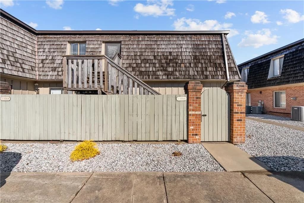 1066 Ocean Pebbles WAY, VIRGINIABEACH VA 23451 - Photo 2