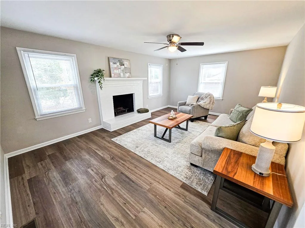 3821 Cannon Point DR, Chesapeake — 4 bed Residential, 2,200 sqft