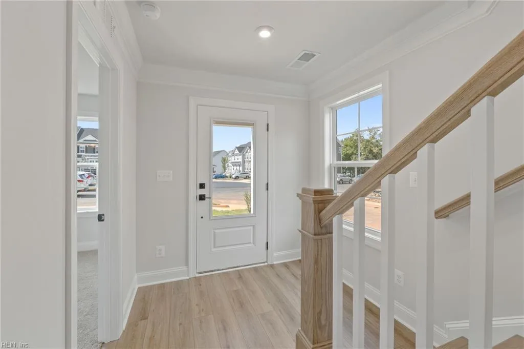 105 Bracewell LN, YORKTOWN VA 23692 - Photo 5