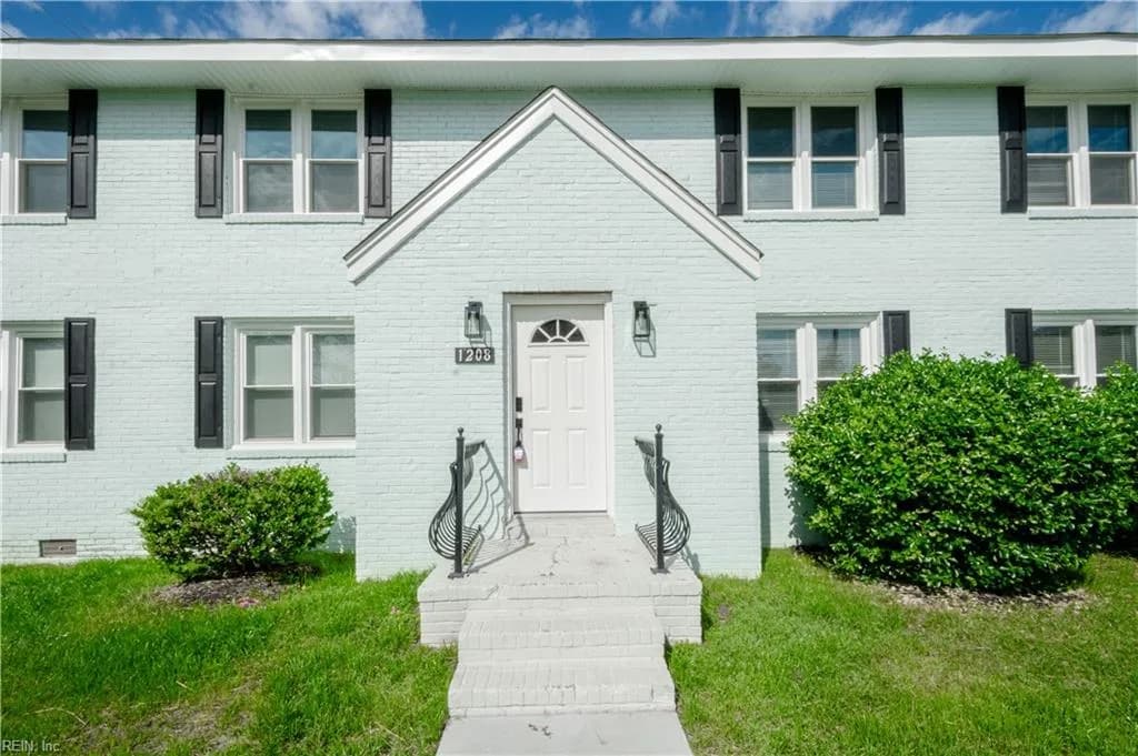 1208 W Ocean View AVE #D, NORFOLK VA 23503 - Photo 2