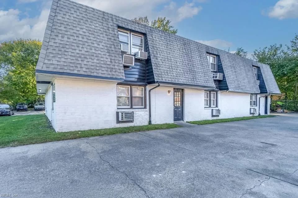 504 Ashlawn DR #4, NORFOLK VA 23505 - Photo 2