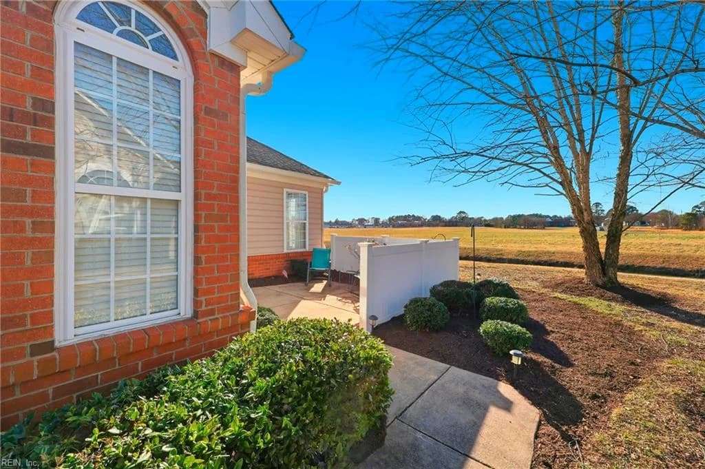 110 Villa DR, SMITHFIELD VA 23430 - Photo 3