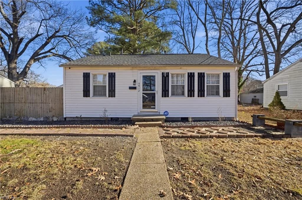 5912 Andrew PL, NEWPORTNEWS VA 23605 - Main photo
