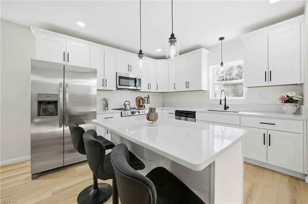 4905 Warwick BLVD, Newport News — 3 bed Residential, 1,380 sqft