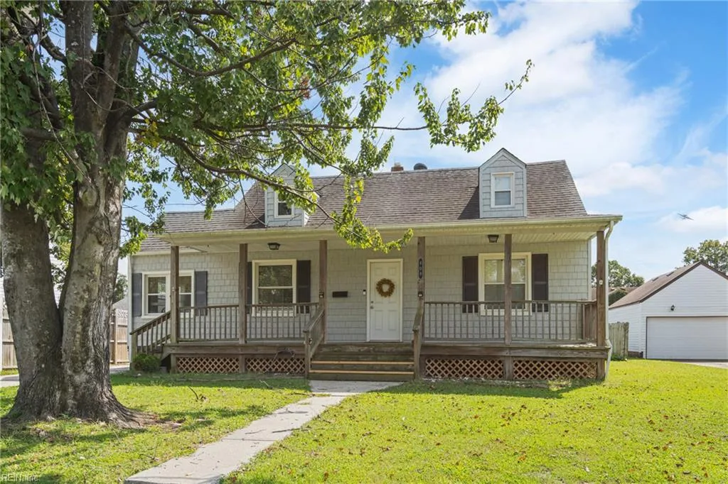 409 E Westmont AVE, Norfolk — 4 bed Residential, 1,638 sqft