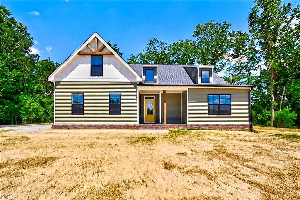 8577 OLD STAGE HWY, SMITHFIELD VA 23430 - Main photo