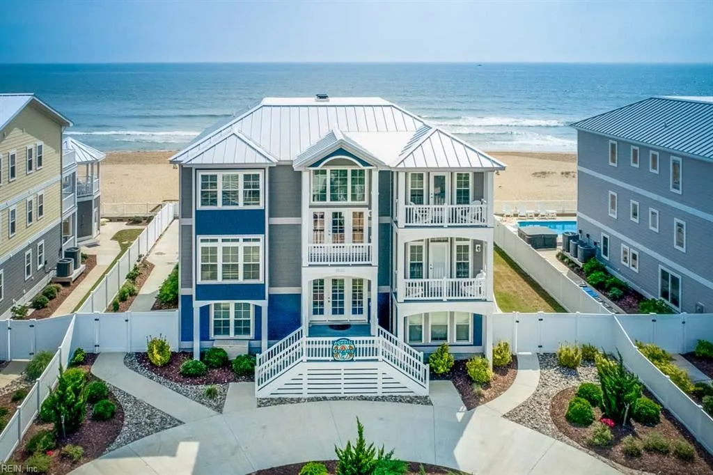 3532 Sandfiddler RD, Virginia Beach — 9 bed Residential, 6,600 sqft