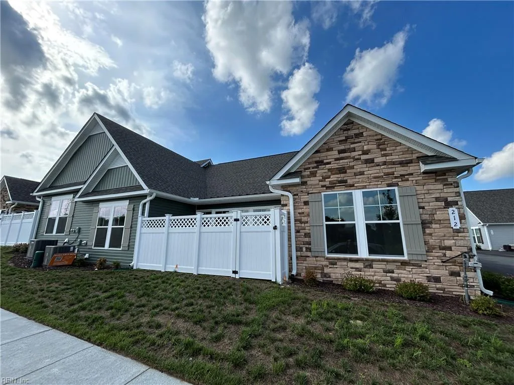 212 St Pauls AVE #30-4, SMITHFIELD VA 23430