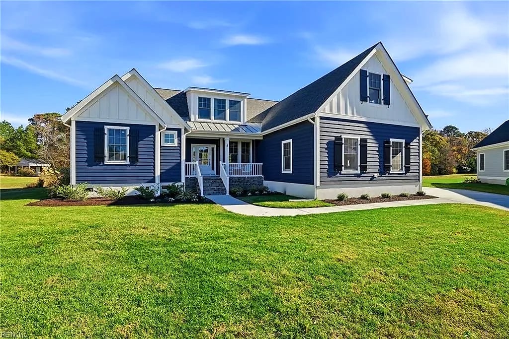 4 Martz CT, Cape Charles — 5 bed Residential, 3,100 sqft