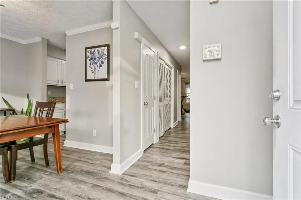 1058 Palmerton DR, NEWPORTNEWS VA 23602 - Photo 4