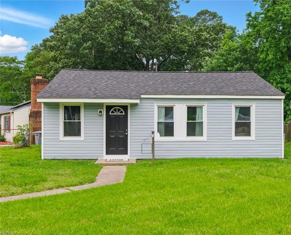 400 Cedar DR, Hampton — 3 bed Residential, 788 sqft