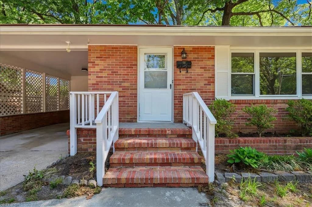 316 Martha Lee DR, HAMPTON VA 23666 - Photo 3