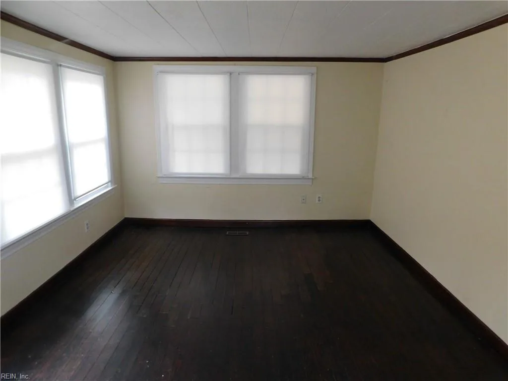 8501 Wrenns Mill RD, SMITHFIELD VA 23430 - Photo 4