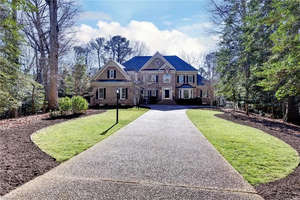 174 Point Heron DR, Newport News — 4 bed Residential, 4,912 sqft