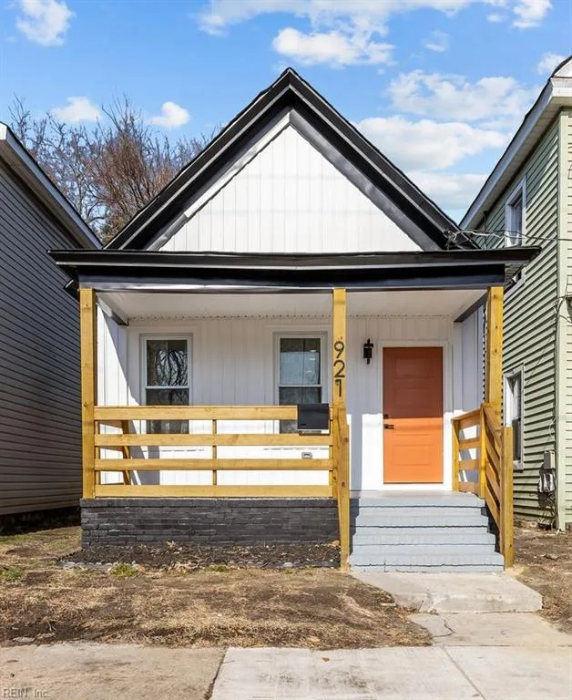 921 26th ST, Newport News — 2 bed Residential, 1,092 sqft