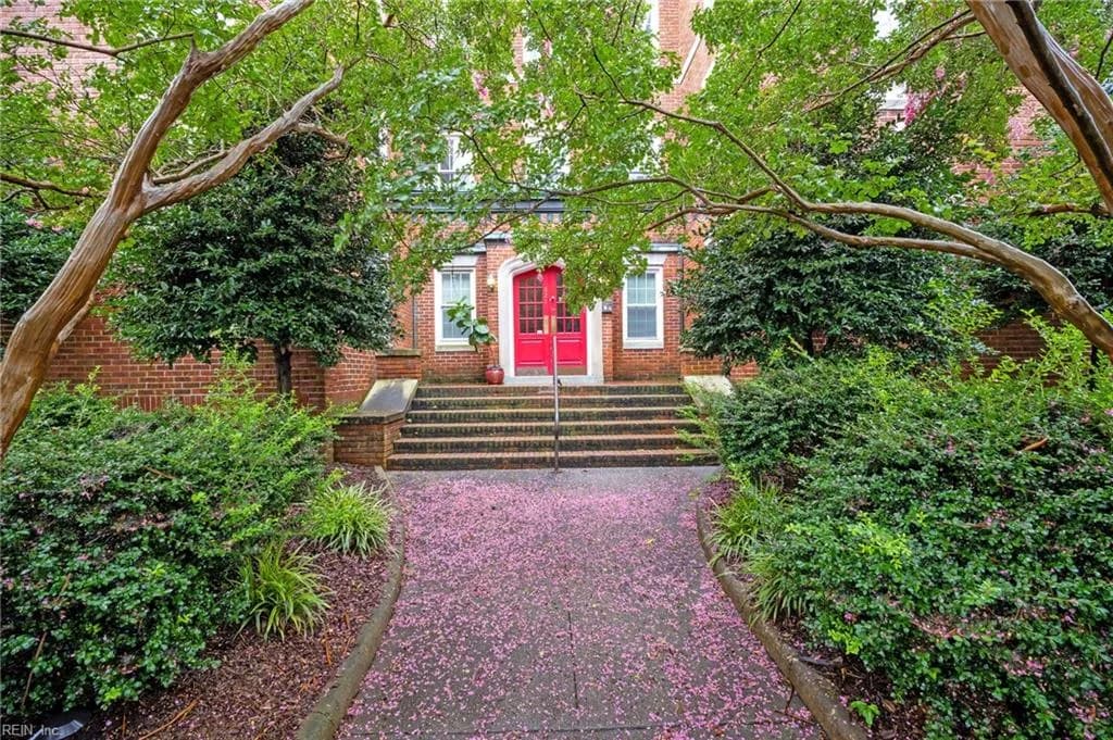 821 Brandon AVE #6, NORFOLK VA 23517 - Main photo