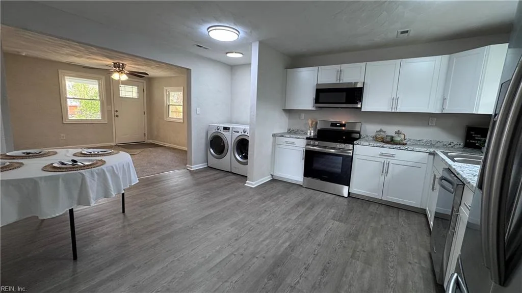 717 DOUGLAS AVE, Portsmouth — 2 bed Residential, 672 sqft