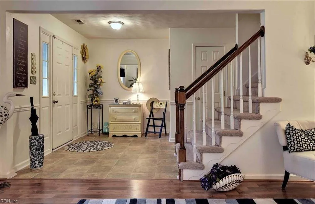 810 Westgate CT, NEWPORTNEWS VA 23602 - Photo 3