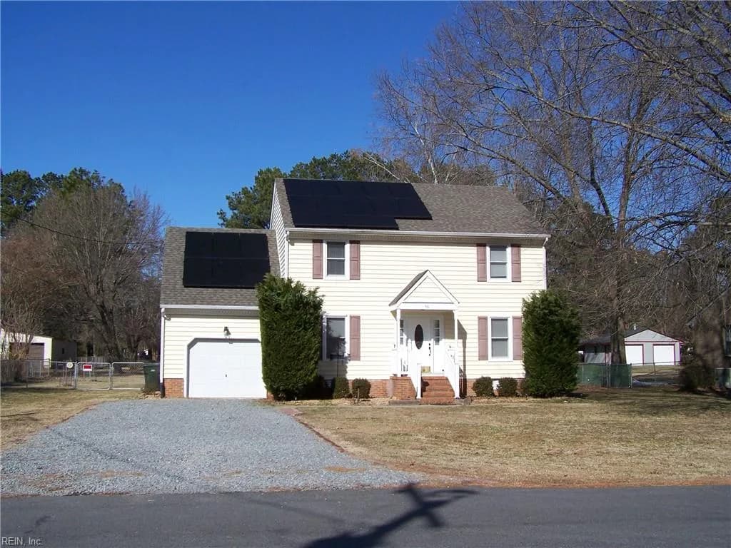 56 Crescent DR, FRANKLIN VA 23851 - Photo 2