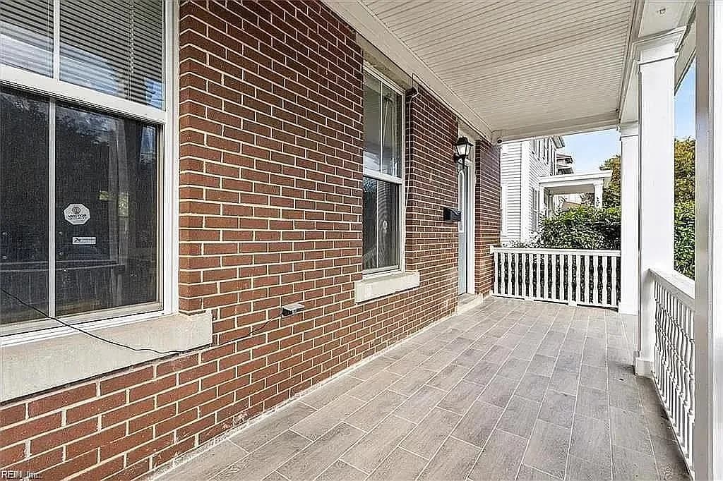 220 W 33rd ST, NORFOLK VA 23504 - Photo 5