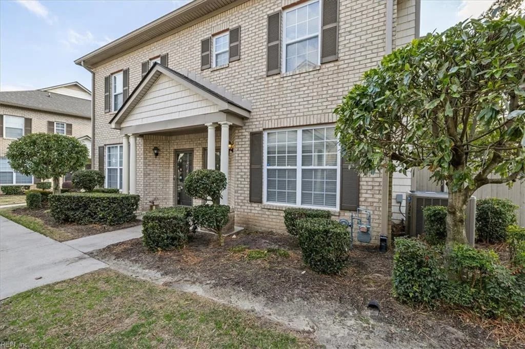 2044 Smallbrooke CT, Virginia Beach — 2 bed Residential, 1,386 sqft