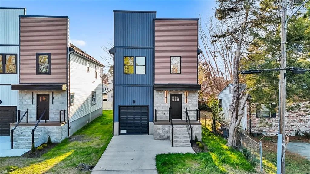 120 E Kelly AVE, Hampton — 4 bed Residential, 2,200 sqft