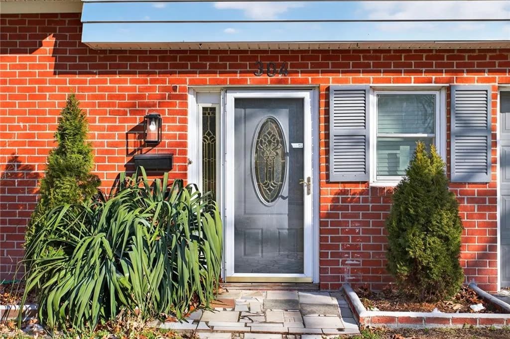 304 Woodland RD, HAMPTON VA 23669 - Photo 5