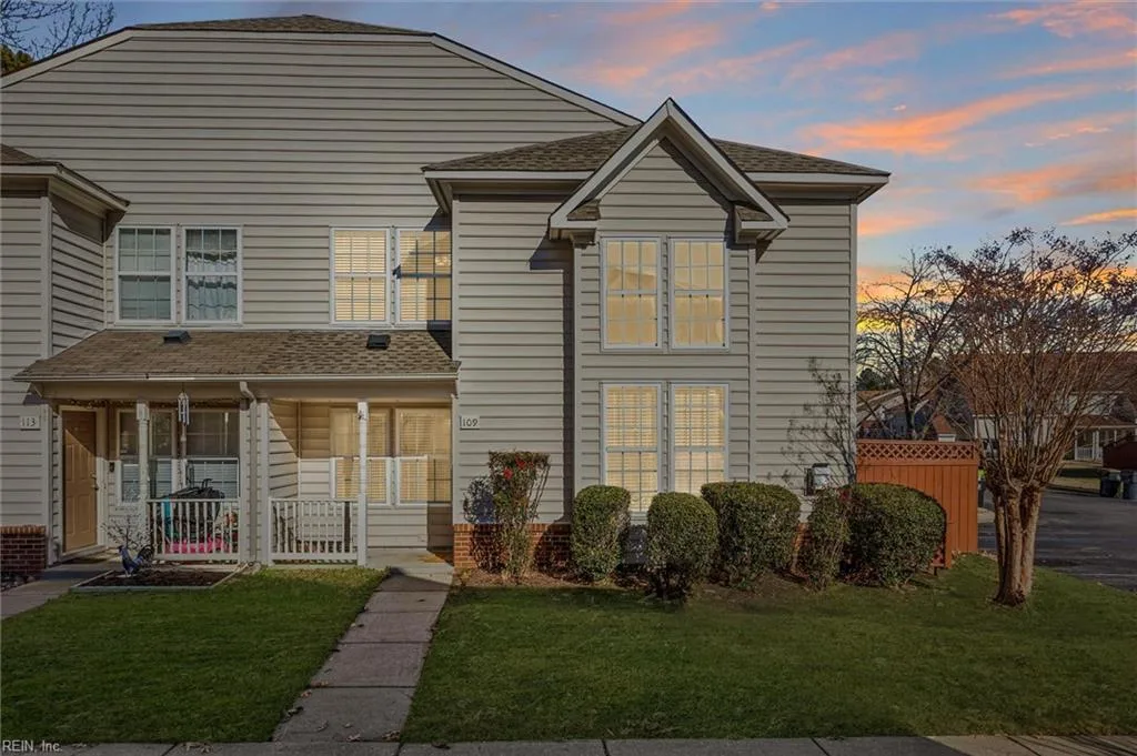 109 Buttonwood LN, Yorktown — 3 bed Residential, 1,699 sqft