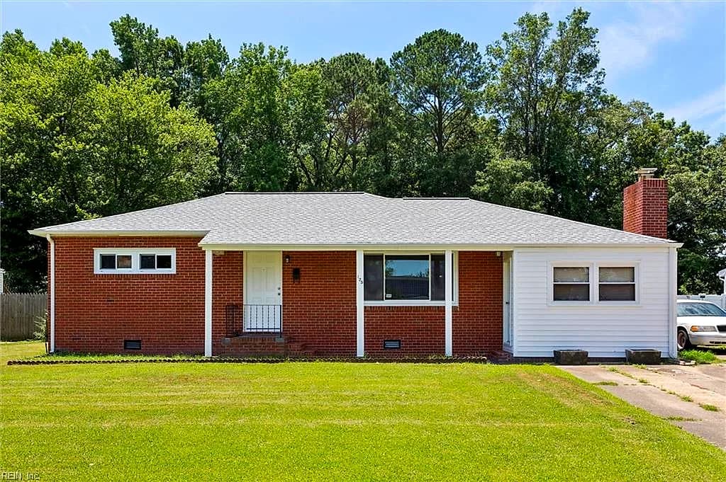125 Woods RD, NEWPORT NEWS VA 23601 - Main photo