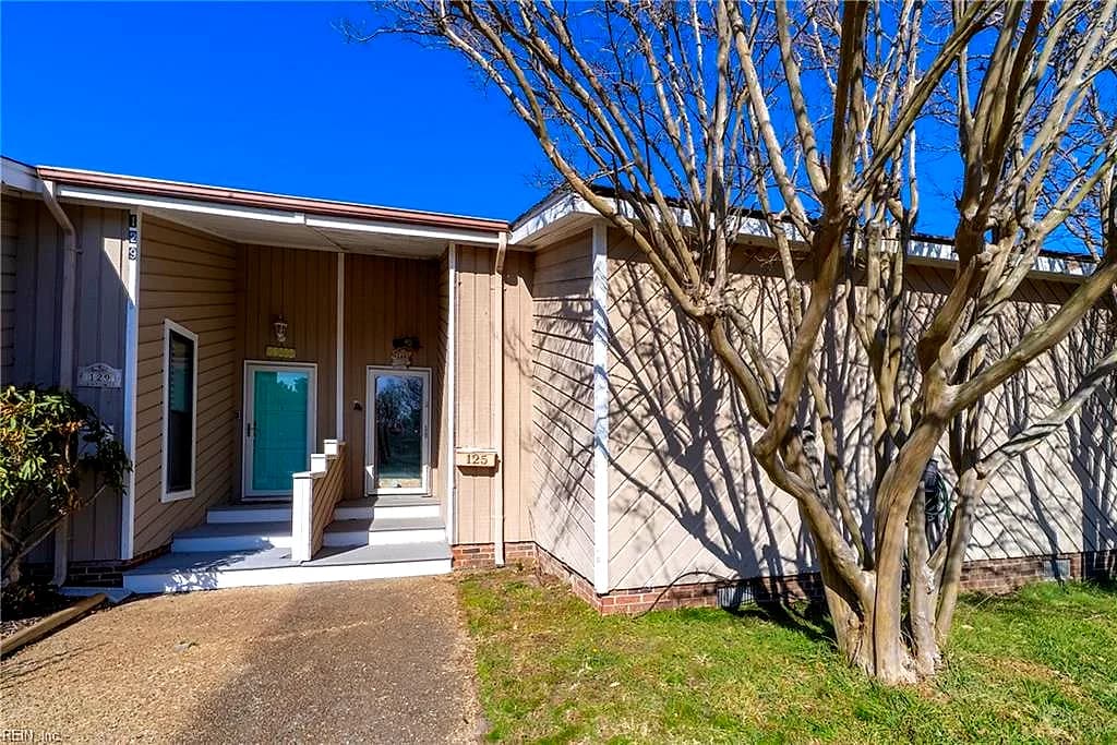 125 67th ST, VIRGINIA BEACH VA 23451 - Main photo