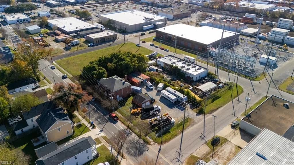 915 W 26th ST, NORFOLK VA 23517 - Photo 2