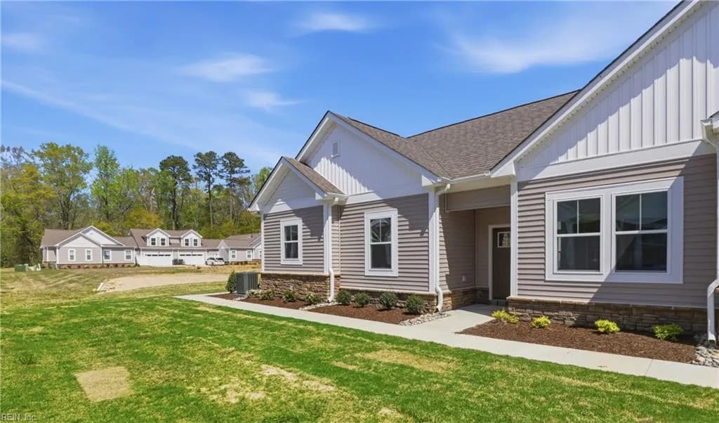 1301 Regal RD #D, SUFFOLK VA 23434 - Main photo