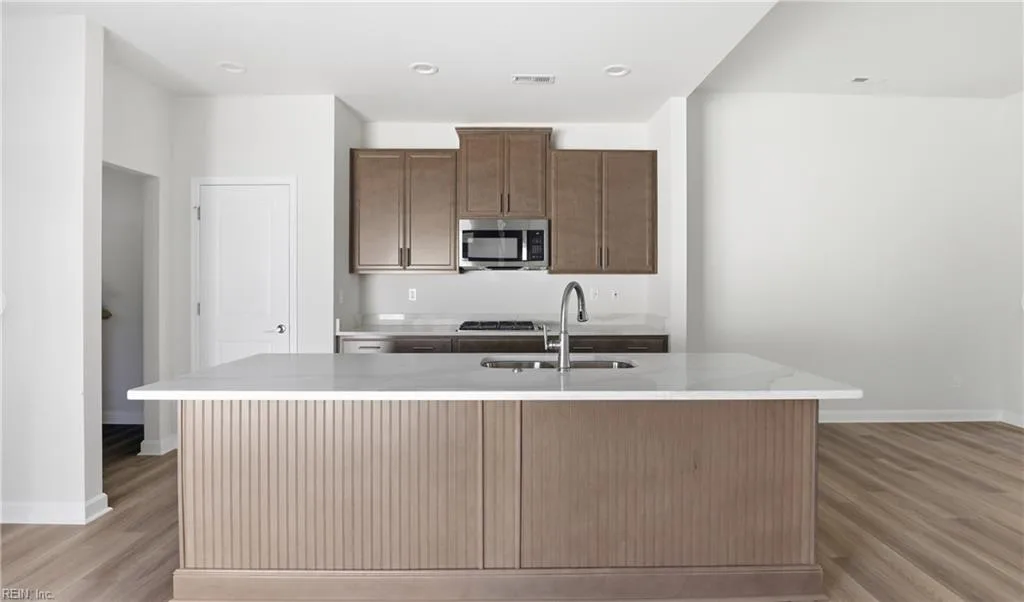 1301 Regal RD #D, SUFFOLK VA 23434 - Photo 4