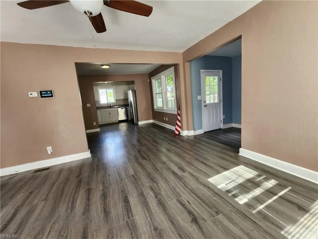 222 Wythe PW, HAMPTON VA 23661 - Photo 4