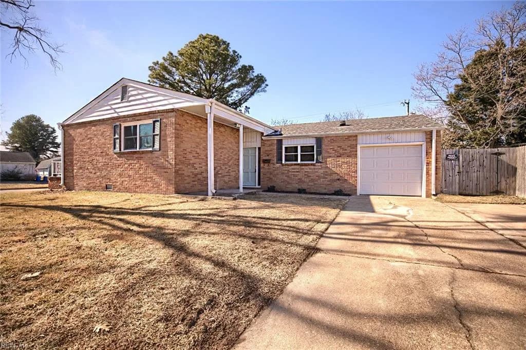 101 Waltham ST, HAMPTON VA 23666 - Photo 2