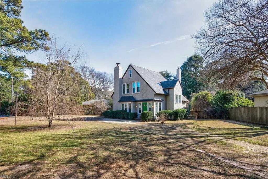 1093 Algonquin RD, Norfolk — 3 bed Residential, 1,906 sqft