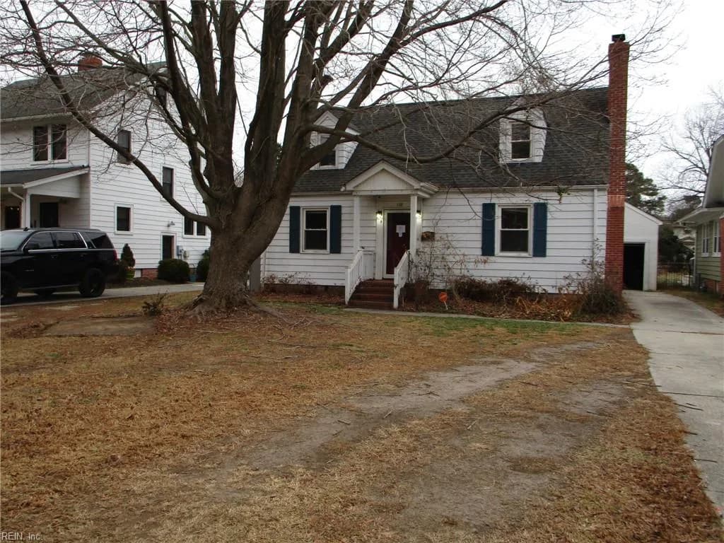 138 Hampton Roads AVE, HAMPTON VA 23661 - Main photo