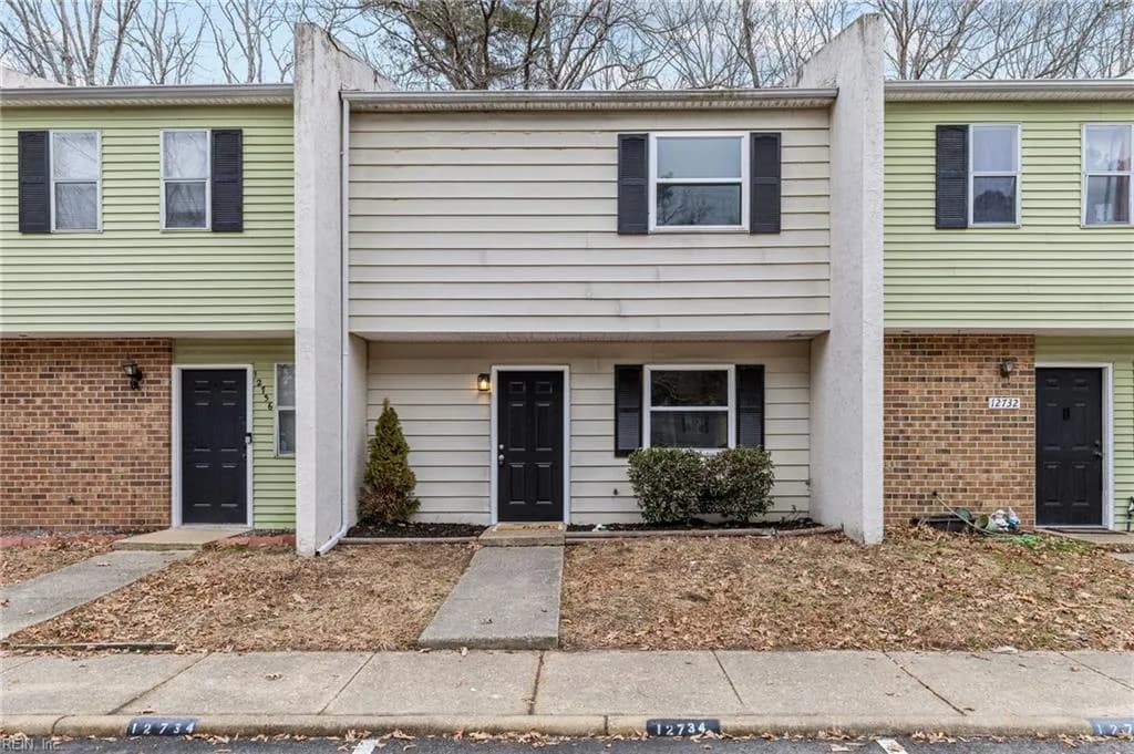 12734 Woodside LN, NEWPORTNEWS VA 23602 - Main photo