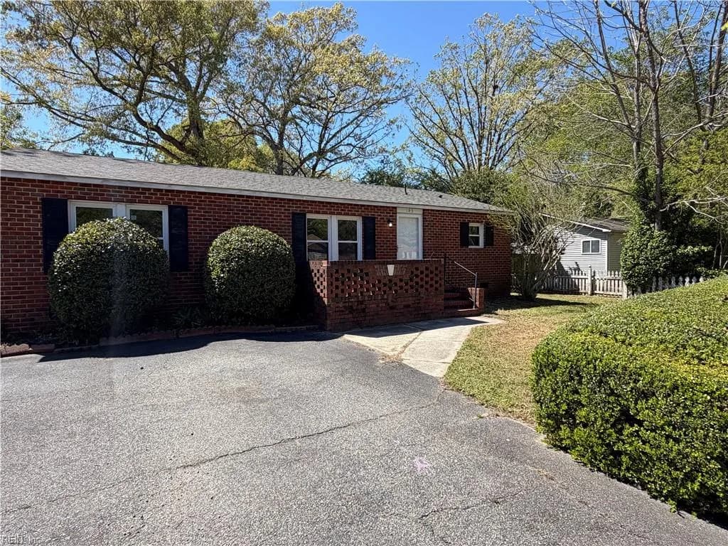 103 Briar LN, WILLIAMSBURG VA 23188 - Photo 2