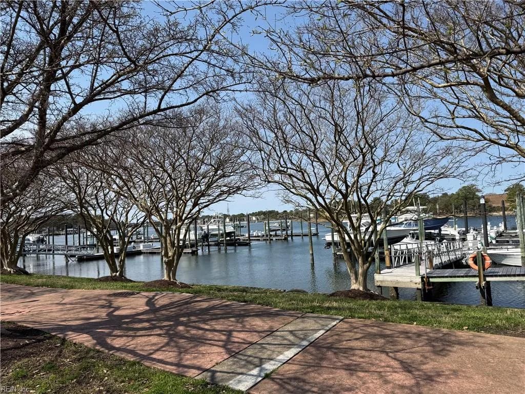 8333 N View BLVD, NORFOLK VA 23518 - Photo 3