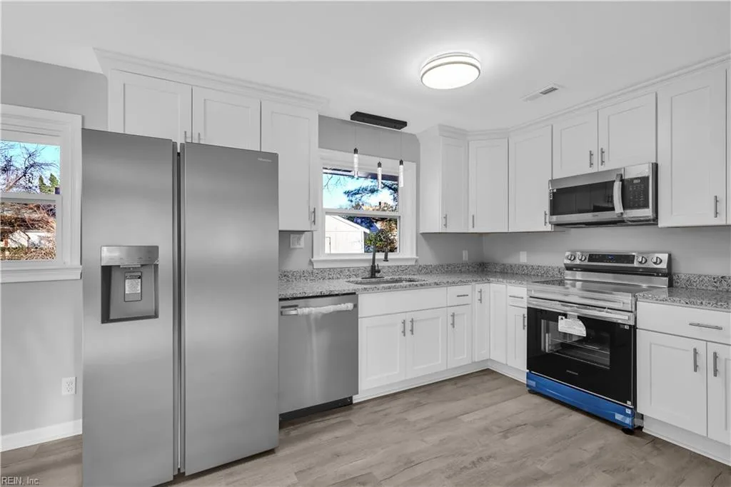 1702 Marshall AVE, Newport News — 4 bed Residential, 1,460 sqft