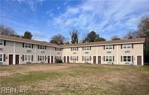 13 Hedge LN #C, PORTSMOUTH VA 23701 - Main photo