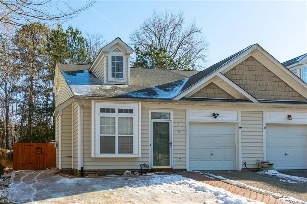 112 Kristin CT, Yorktown — 3 bed Residential, 1,614 sqft