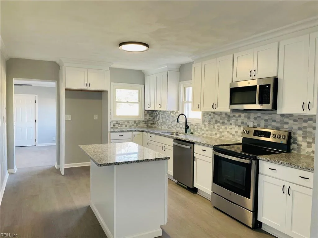 3413 Wellington ST, NORFOLK VA 23513 - Photo 3