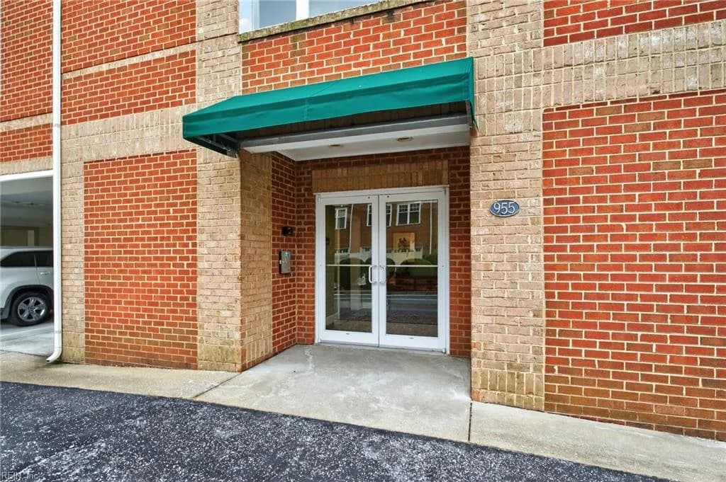 955 Bolling AVE #204, NORFOLK VA 23508 - Main photo